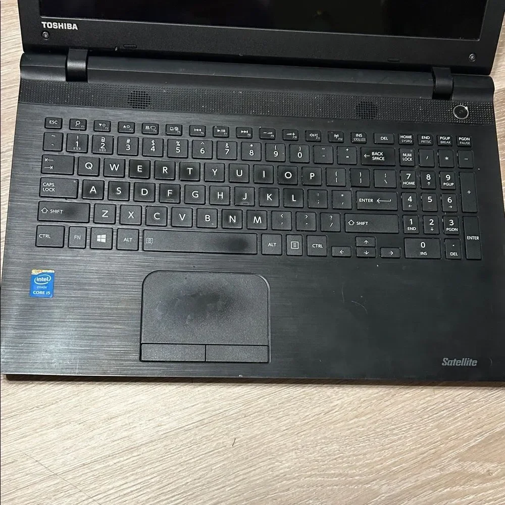Toshiba C55-C5241 NO HDD, BAD BATTERY, FOR PARTS